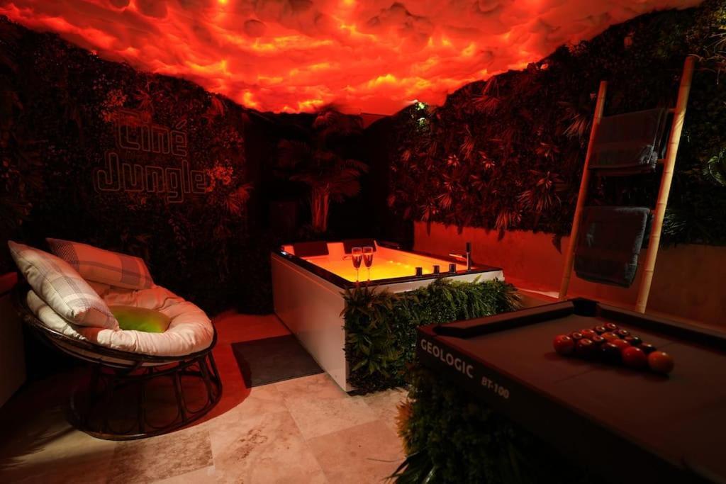 Cine Jungle Duplex Balneo